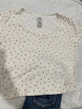 🍒Pink Republic Short Sleeve Henley Cream with Pink Cherry Print